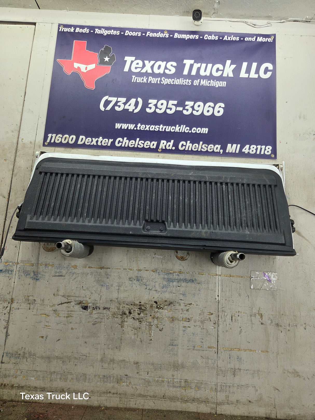 2007-2013 Chevrolet Silverado / GMC Sierra 1500 2500 3500 HD Tailgate