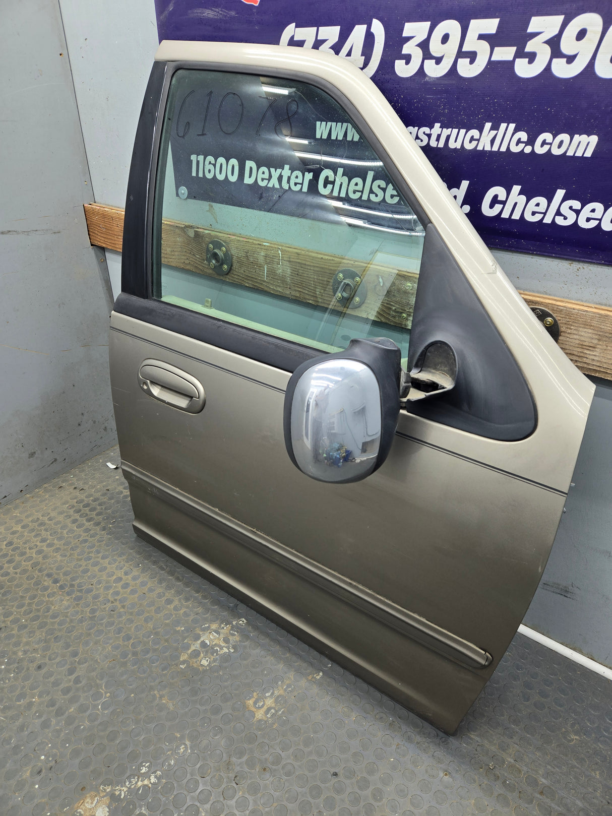 1997-2003 Ford F150 Crew Cab Passenger Side RH Front Door