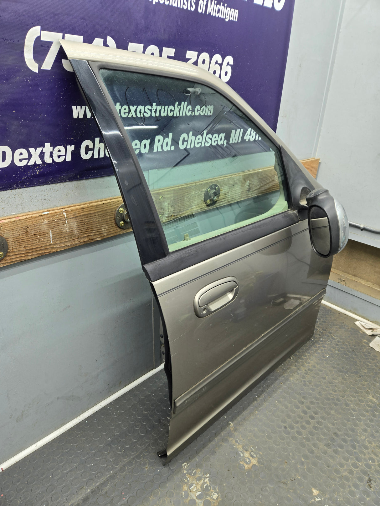 1997-2003 Ford F150 Crew Cab Passenger Side RH Front Door