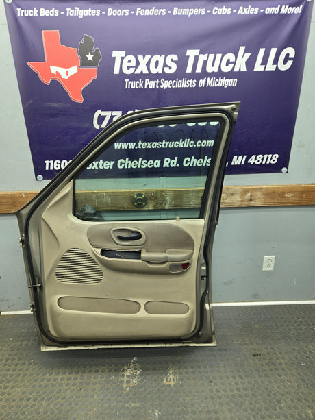1997-2003 Ford F150 Crew Cab Passenger Side RH Front Door