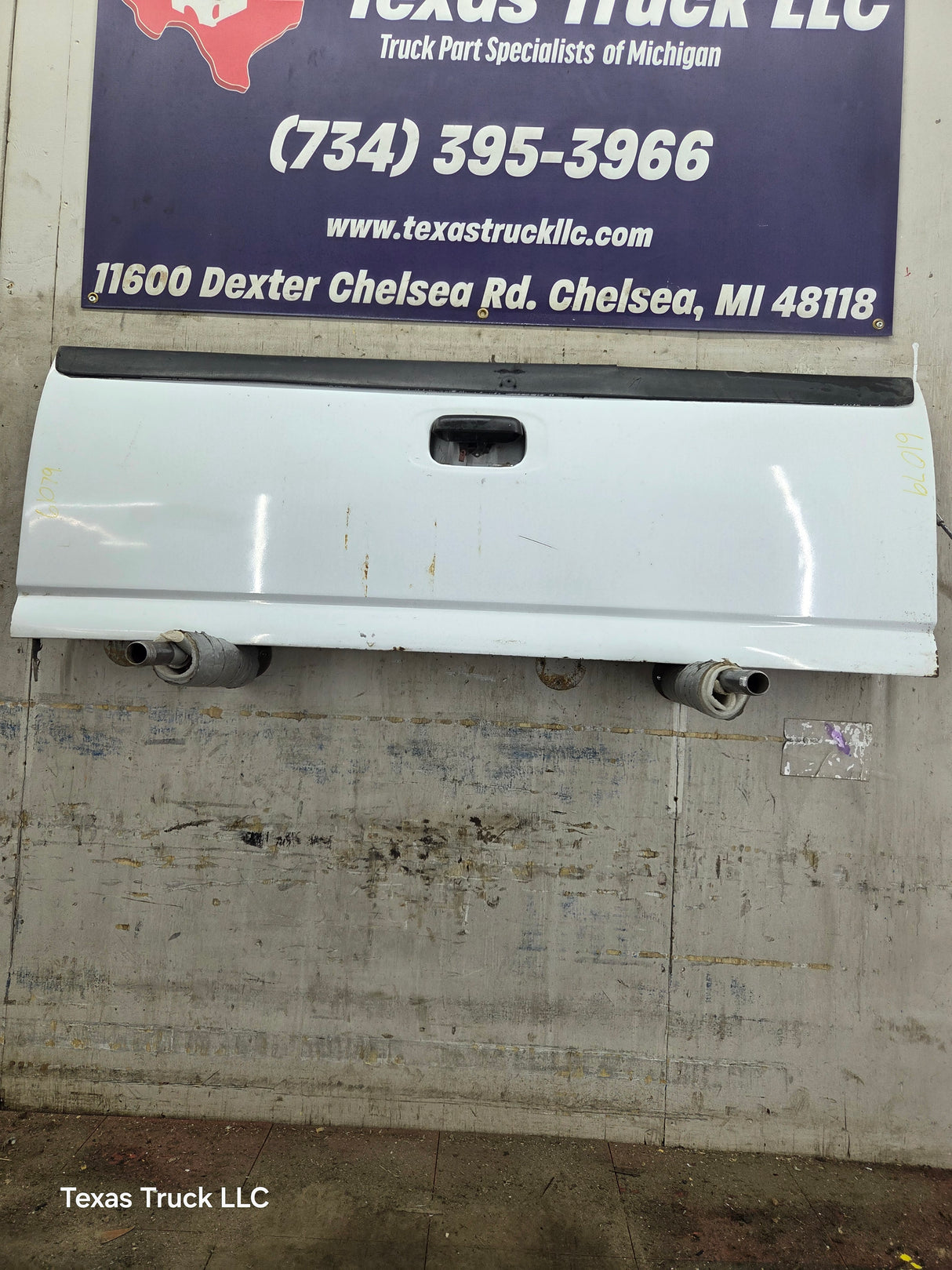 1999-2007 Chevrolet Silverado / GMC Sierra 1500 2500 3500 Tailgate
