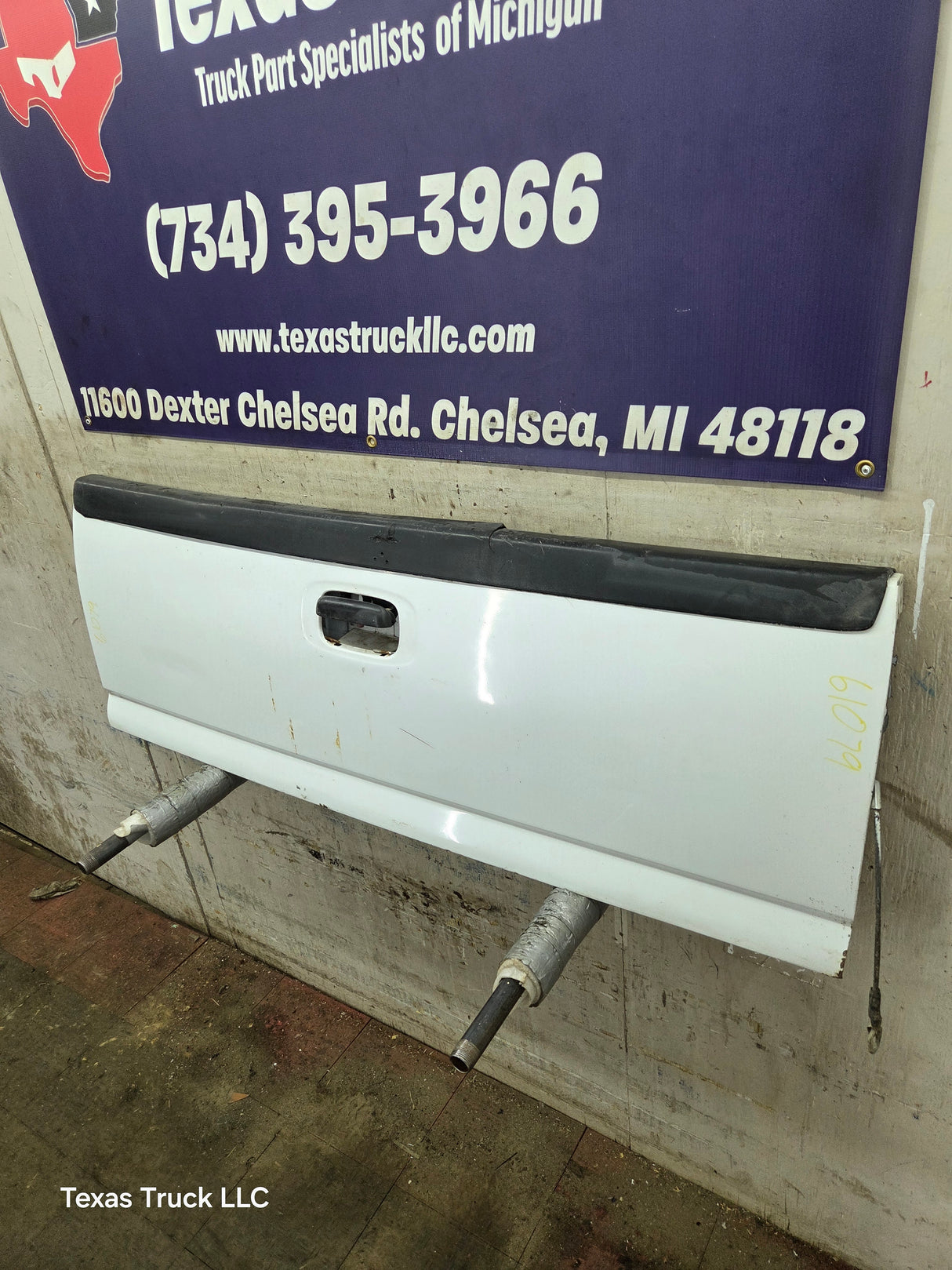 1999-2007 Chevrolet Silverado / GMC Sierra 1500 2500 3500 Tailgate