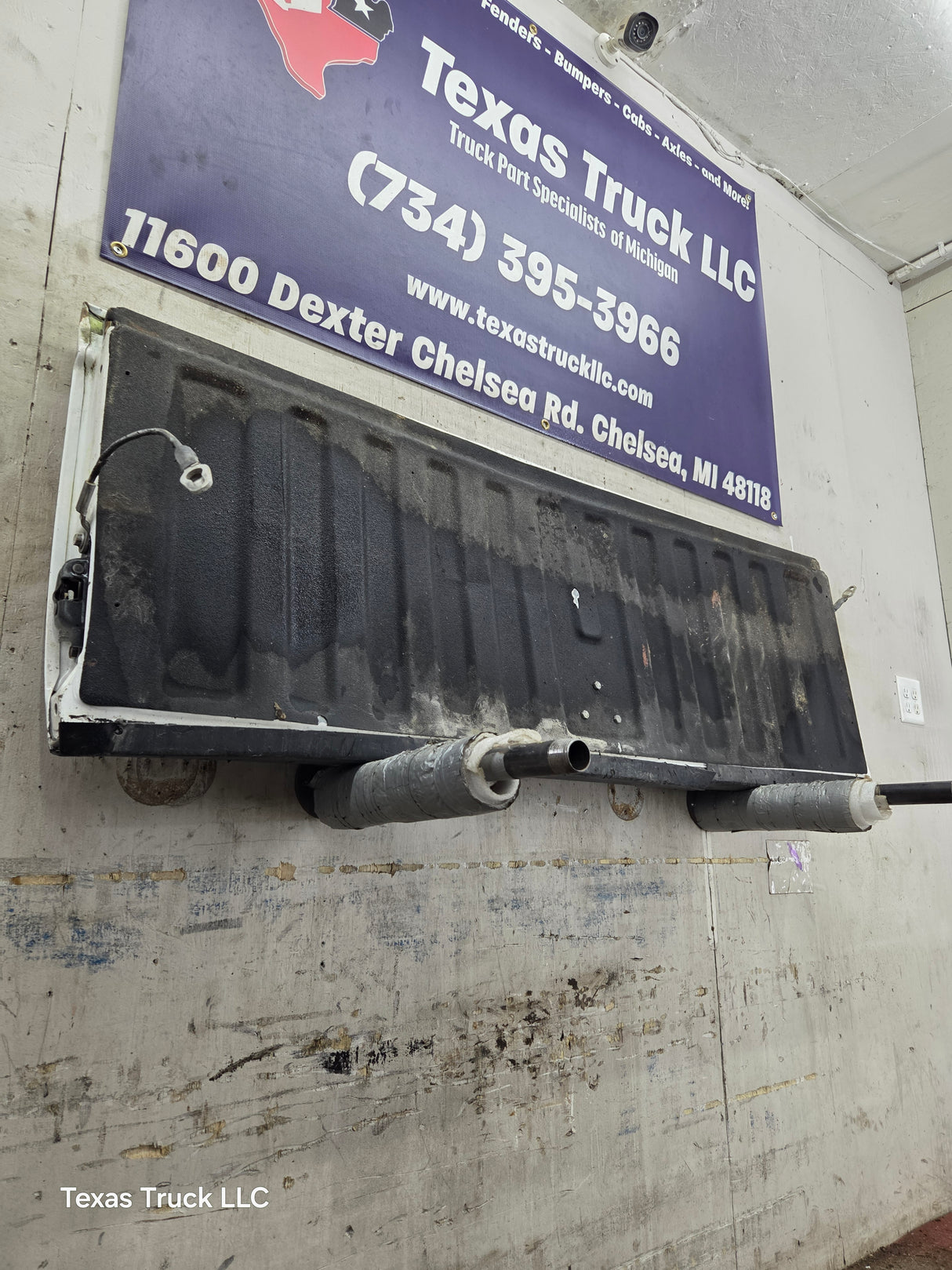 1999-2007 Chevrolet Silverado / GMC Sierra 1500 2500 3500 Tailgate