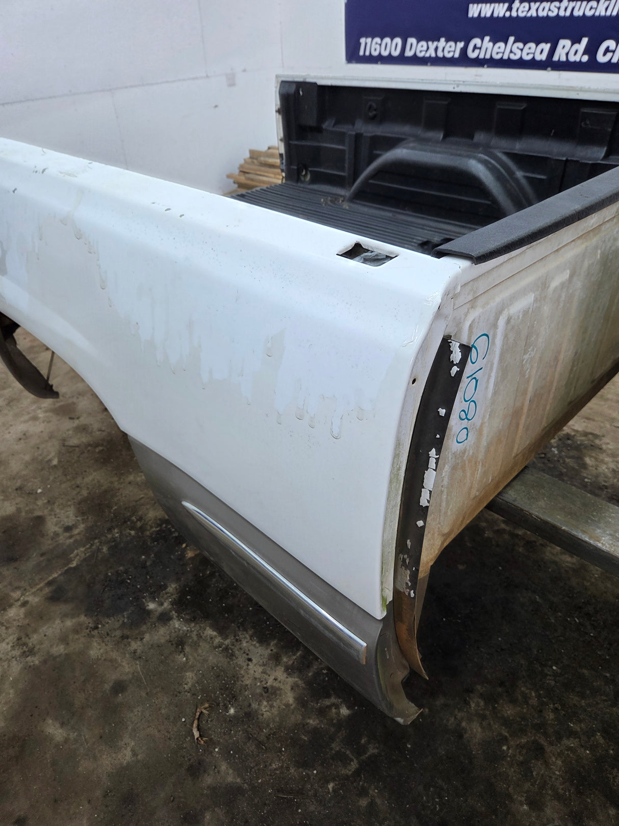 1999-2007 Chevrolet Silverado / GMC Sierra 1500 2500HD 3500HD 6' 6" Short Truck Bed