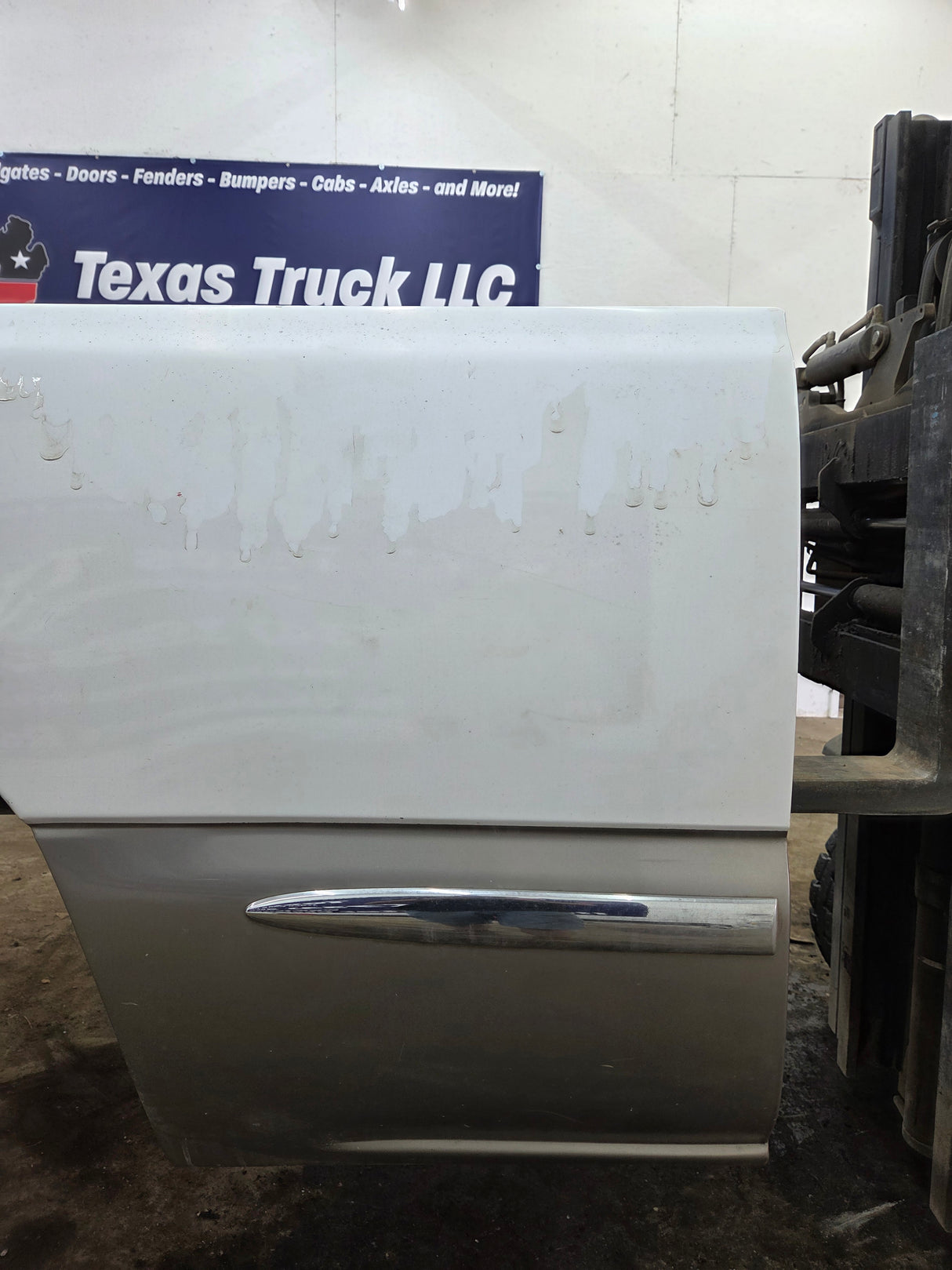 1999-2007 Chevrolet Silverado / GMC Sierra 1500 2500HD 3500HD 6' 6" Short Truck Bed