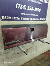 1999-2007 Chevrolet Silverado / GMC Sierra 1500 2500 3500 Tailgate