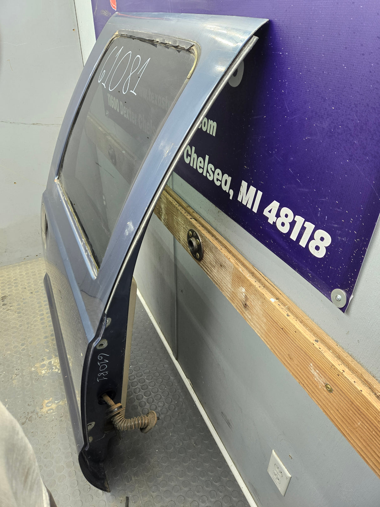 1999-2011 Ford Super Duty F250 F350 F450 F550 RH Crew Cab Passenger Side Rear Door (Copy)