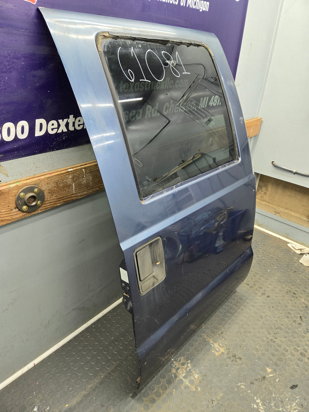 1999-2011 Ford Super Duty F250 F350 F450 F550 RH Crew Cab Passenger Side Rear Door (Copy)