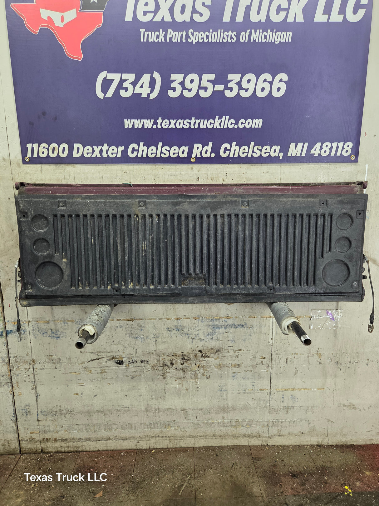 1999-2007 Chevrolet Silverado / GMC Sierra 1500 2500 3500 Tailgate