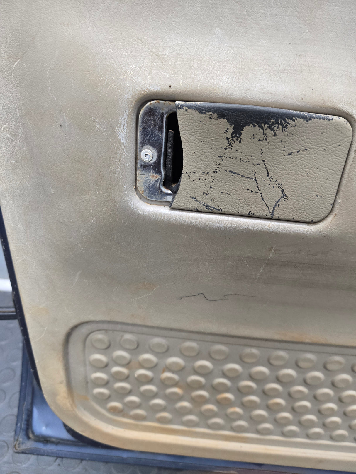 1999-2011 Ford Super Duty F250 F350 F450 F550 RH Crew Cab Passenger Side Rear Door (Copy)