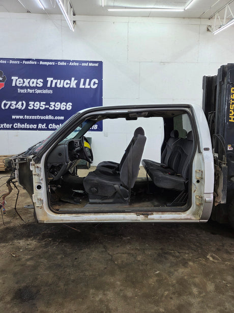1999-2007 Chevrolet Silverado / GMC Sierra 1500 2500 HD 3500HD Extended Cab Body