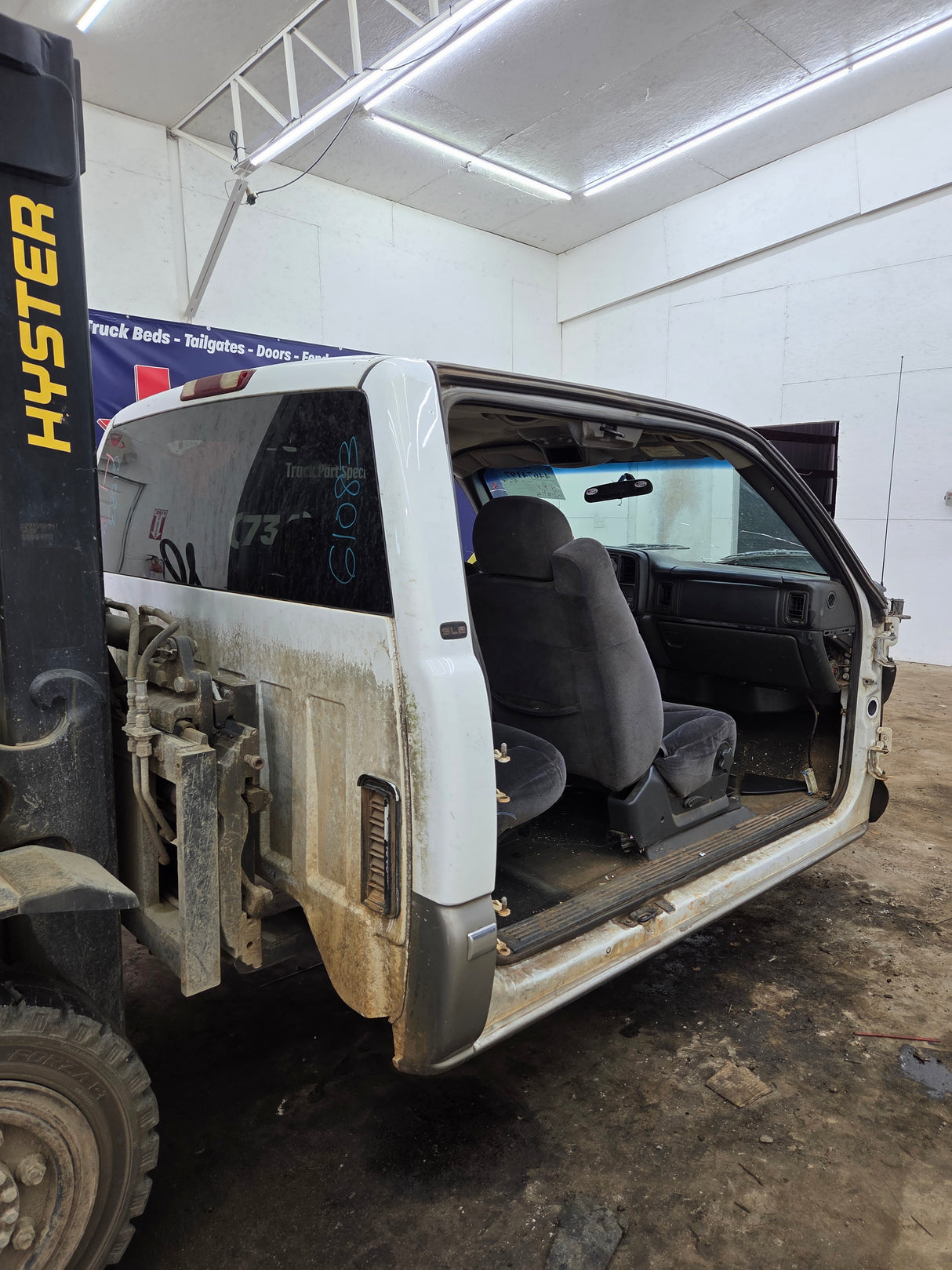 1999-2007 Chevrolet Silverado / GMC Sierra 1500 2500 HD 3500HD Extended Cab Body