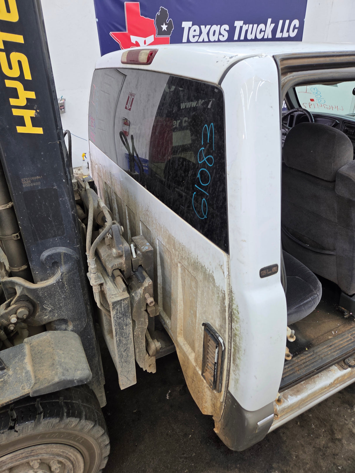 1999-2007 Chevrolet Silverado / GMC Sierra 1500 2500 HD 3500HD Extended Cab Body