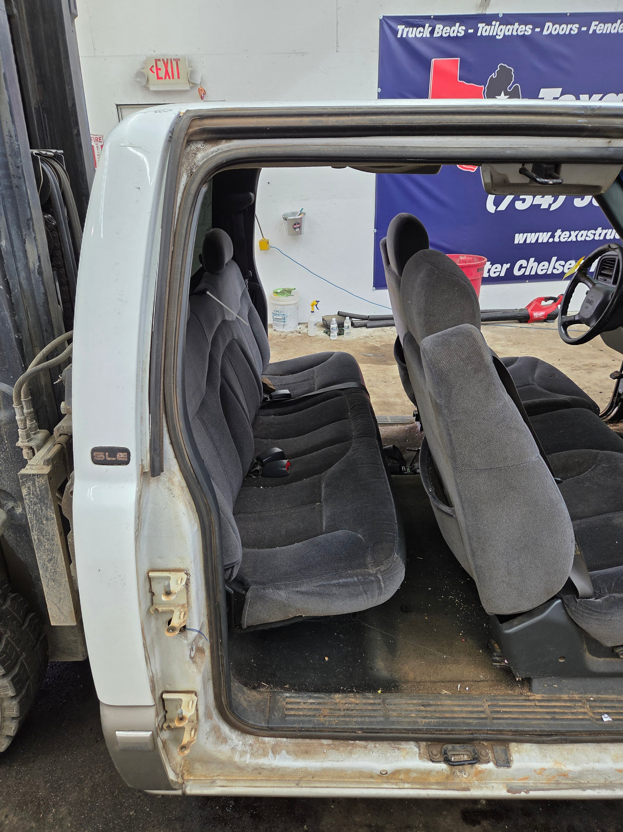 1999-2007 Chevrolet Silverado / GMC Sierra 1500 2500 HD 3500HD Extended Cab Body