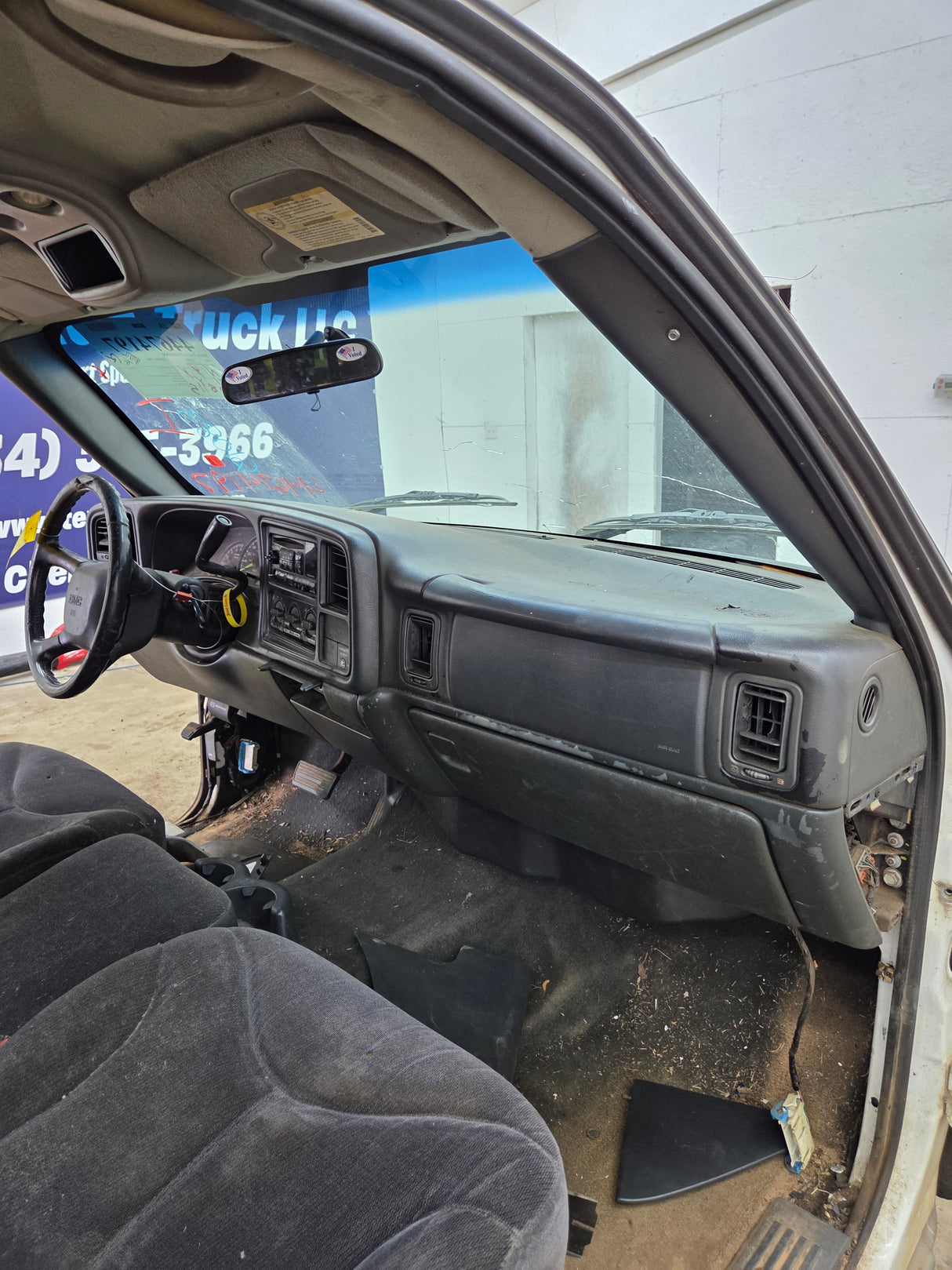 1999-2007 Chevrolet Silverado / GMC Sierra 1500 2500 HD 3500HD Extended Cab Body