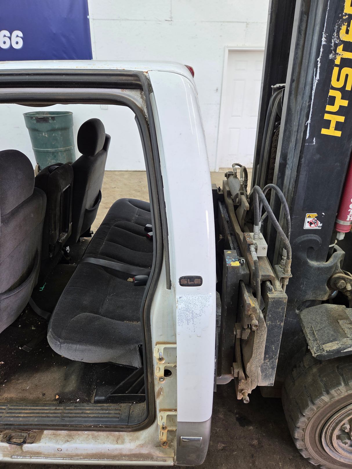 1999-2007 Chevrolet Silverado / GMC Sierra 1500 2500 HD 3500HD Extended Cab Body