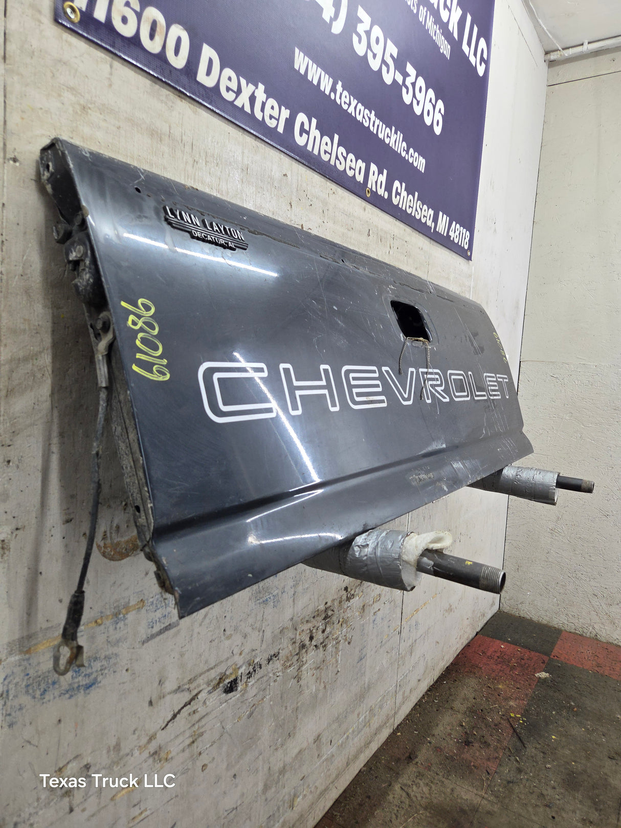 1999-2007 Chevrolet Silverado / GMC Sierra 1500 2500 3500 Tailgate