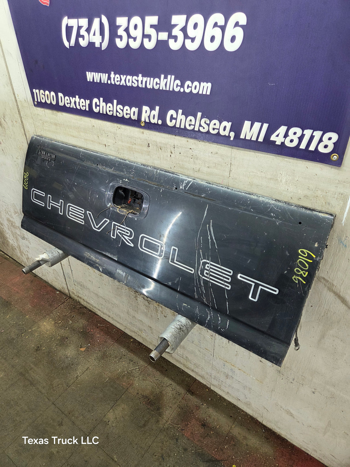 1999-2007 Chevrolet Silverado / GMC Sierra 1500 2500 3500 Tailgate