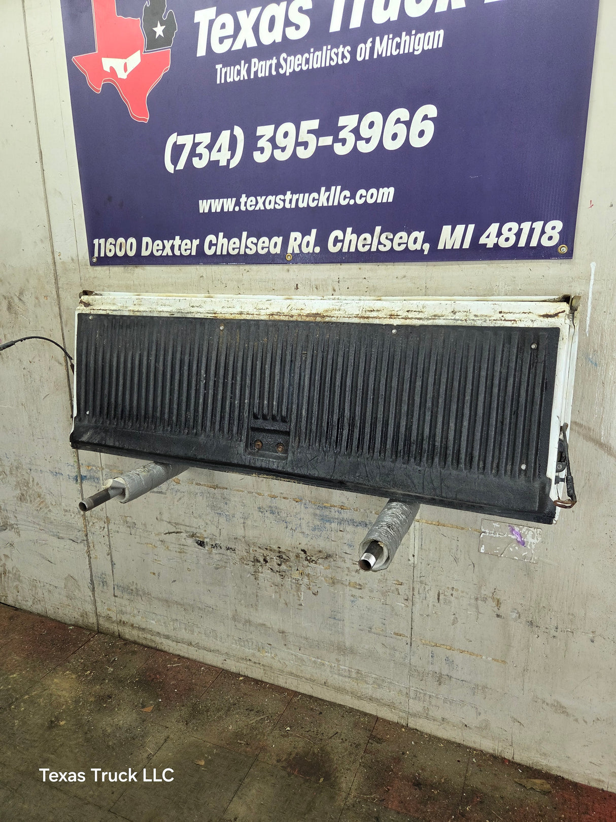 1999-2007 Chevrolet Silverado / GMC Sierra 1500 2500 3500 Tailgate