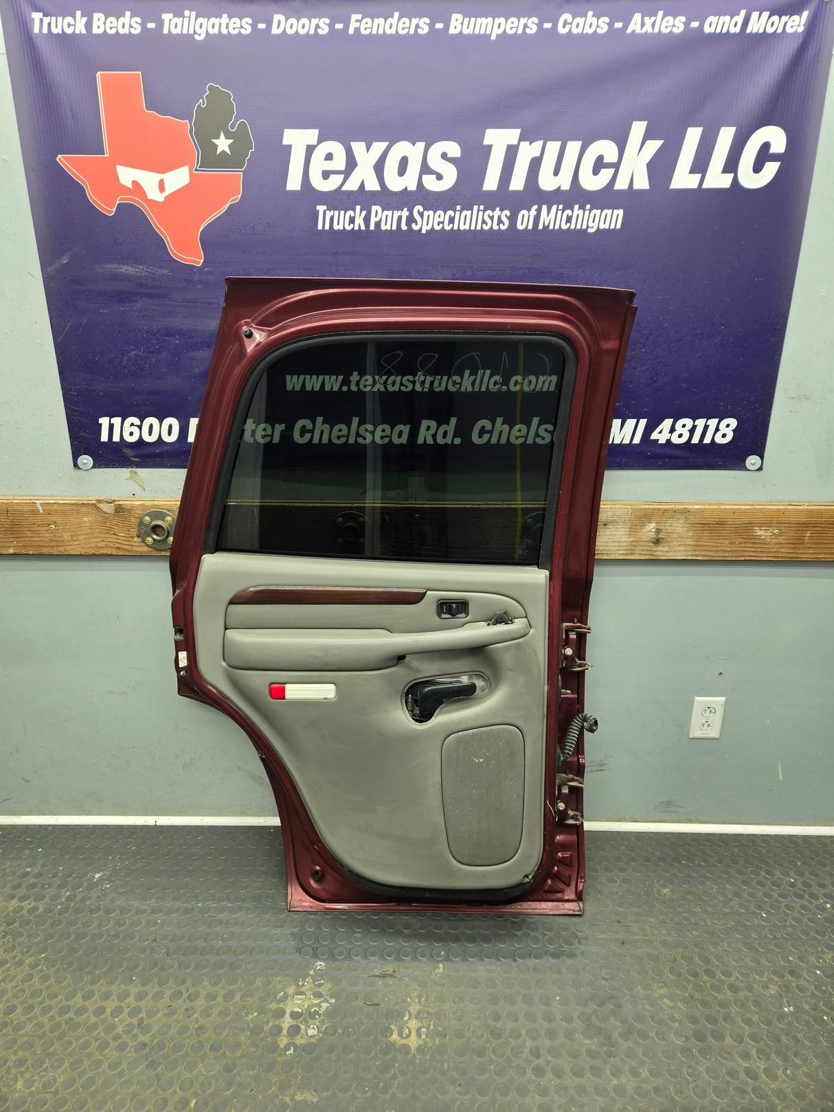 2001-2006 Chevrolet Tahoe / GMC Yukon 1500 2500HD Rear Driver Side Rear Door LH