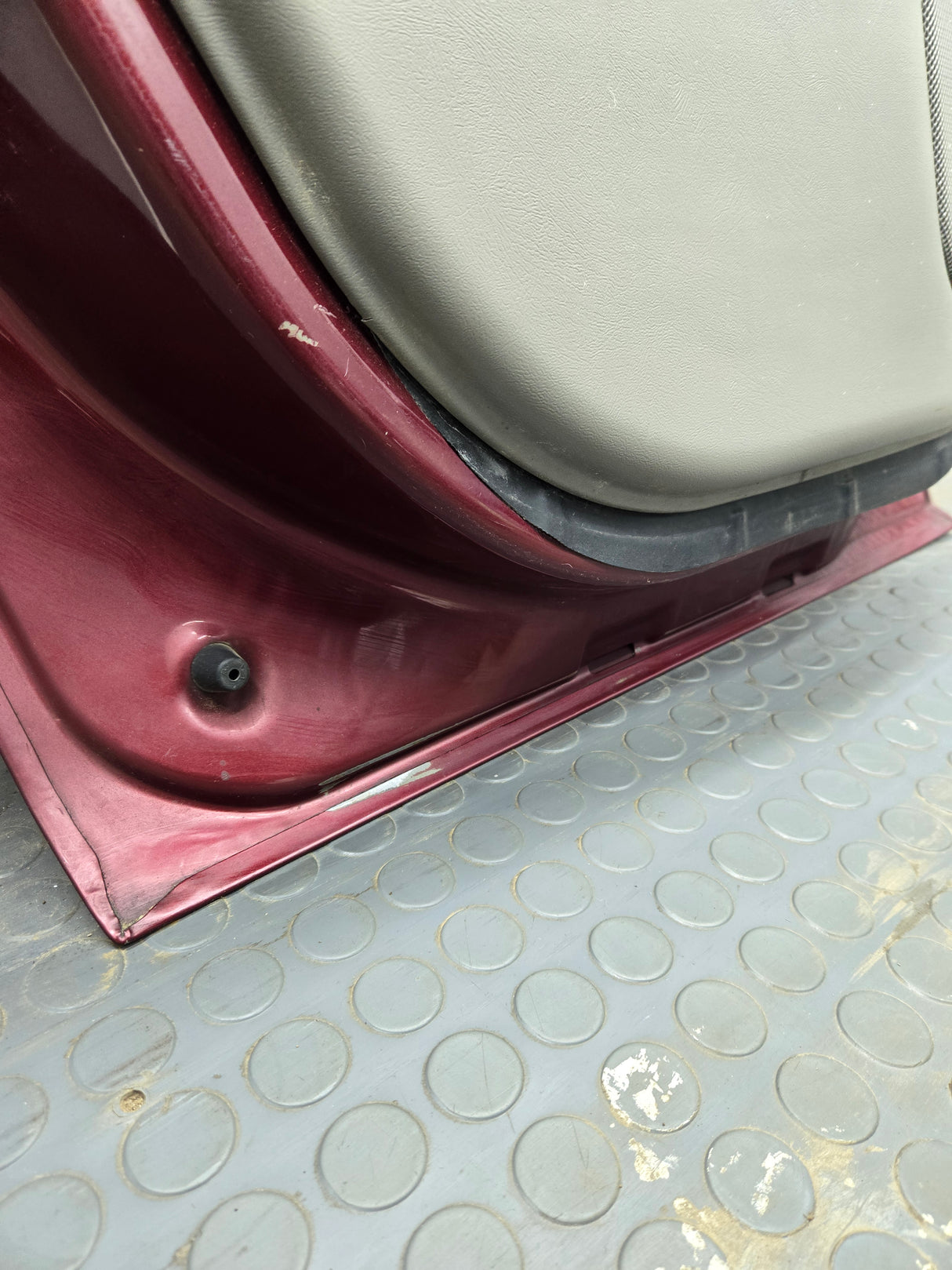 2001-2006 Chevrolet Tahoe / GMC Yukon 1500 2500HD Rear Driver Side Rear Door LH
