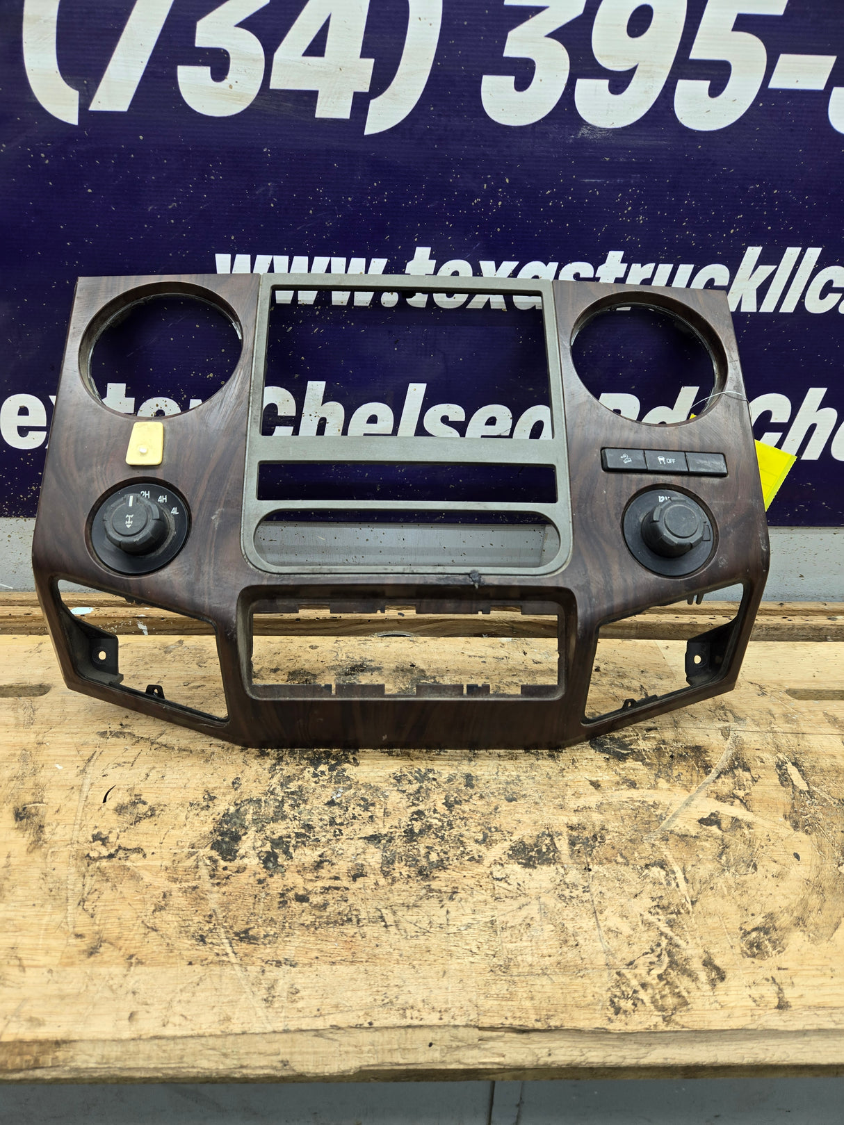 2011-2016 Ford Super Duty Center Dash Radio Bezel F250 F350 F450 F550 BC34-2504302-C