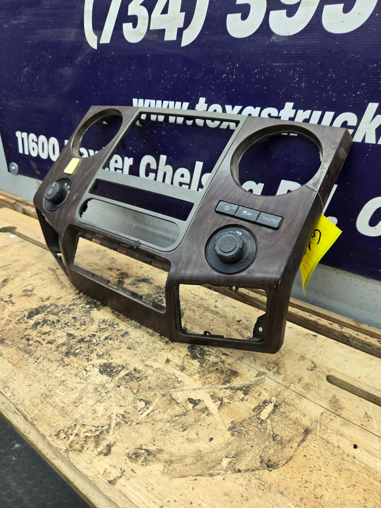2011-2016 Ford Super Duty Center Dash Radio Bezel F250 F350 F450 F550 BC34-2504302-C