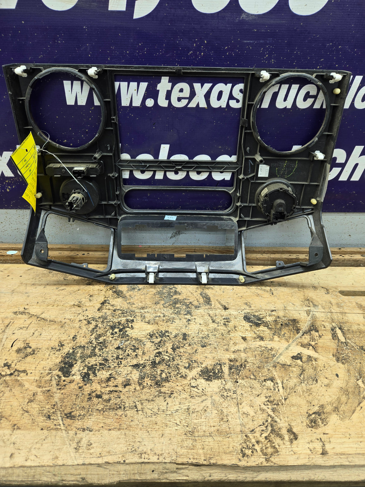 2011-2016 Ford Super Duty Center Dash Radio Bezel F250 F350 F450 F550 BC34-2504302-C
