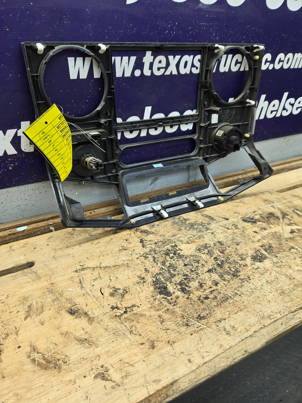 2011-2016 Ford Super Duty Center Dash Radio Bezel F250 F350 F450 F550 BC34-2504302-C