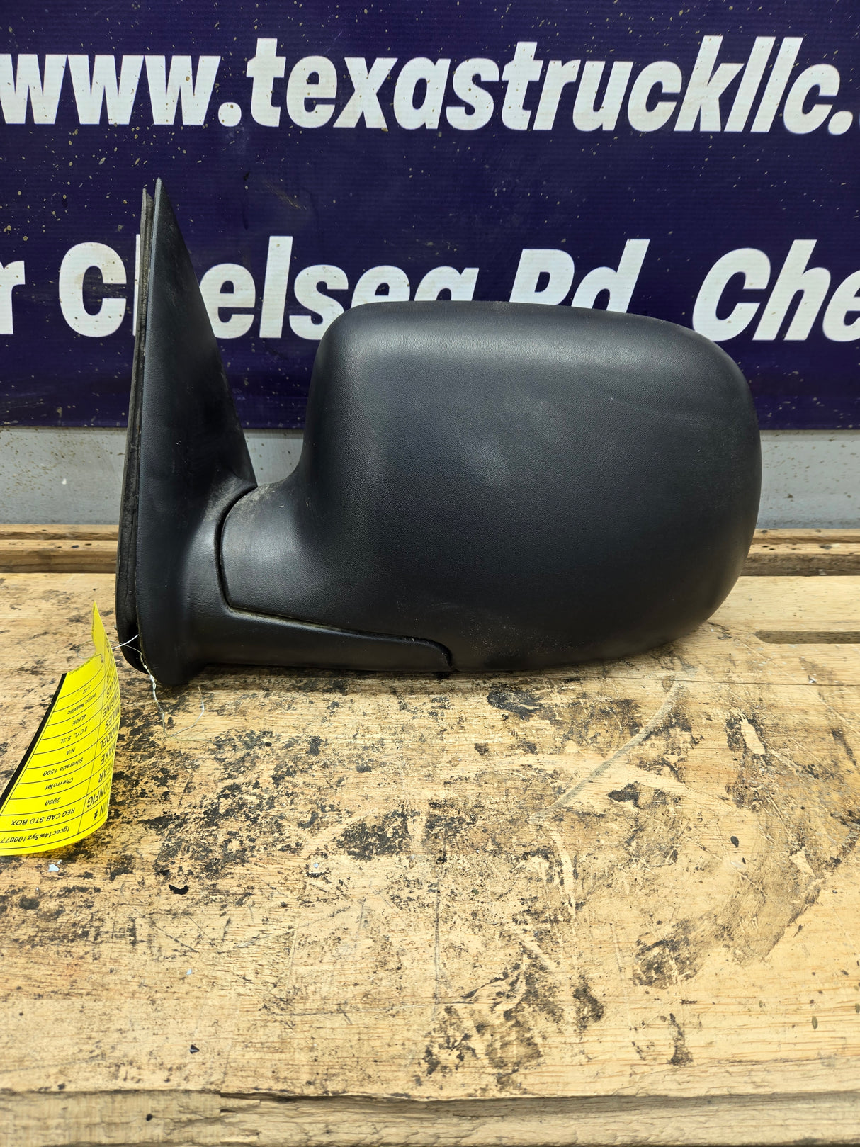 1999-2006 Chevrolet Silverado GMC Sierra 1500 2500 LH Driver Side Manual Mirror