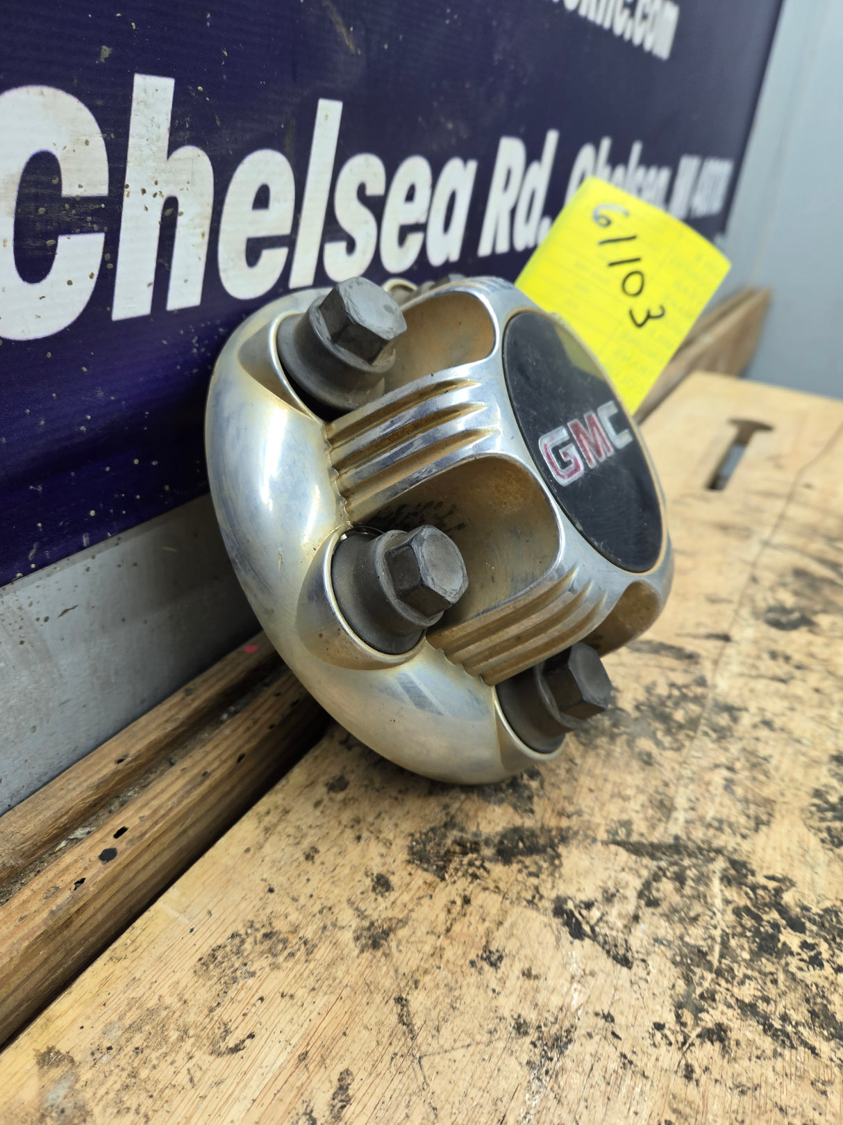 1999-2006 GMC Center Cap Hub Cap 15039488