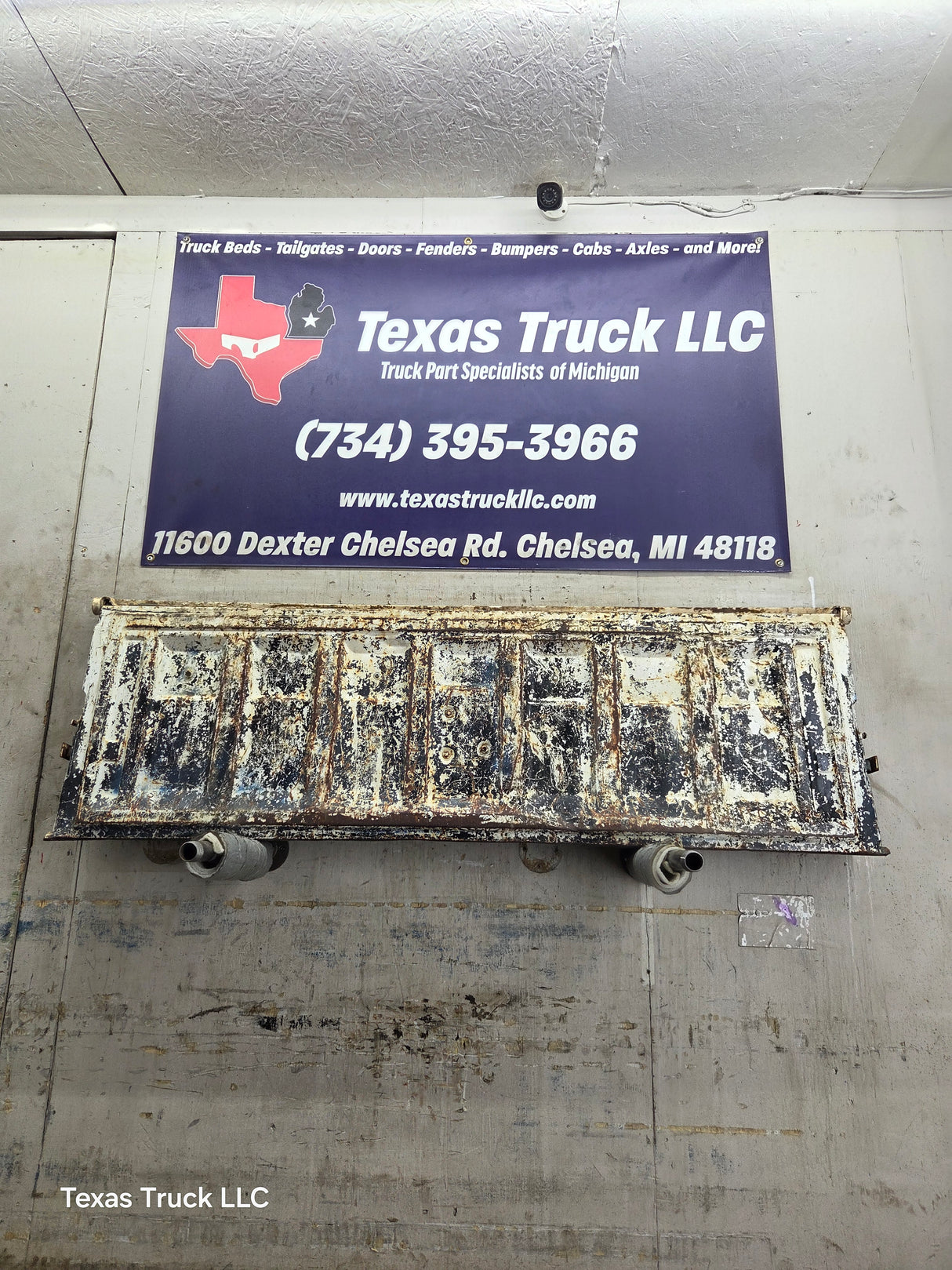 1981-1986 Chevrolet C10 C20 C30 K10 K20 K30 Tailgate