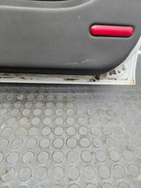 1999-2006 Chevrolet Silverado / GMC Sierra 1500 2500 3500 HD Front Passenger side Door RH