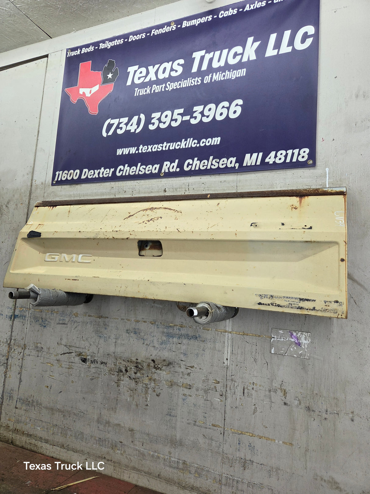 1973-1987 Chevrolet / GMC Square Body Tailgate C10 C15 C20 C25 C35 K10 K15 K20 K25 K35