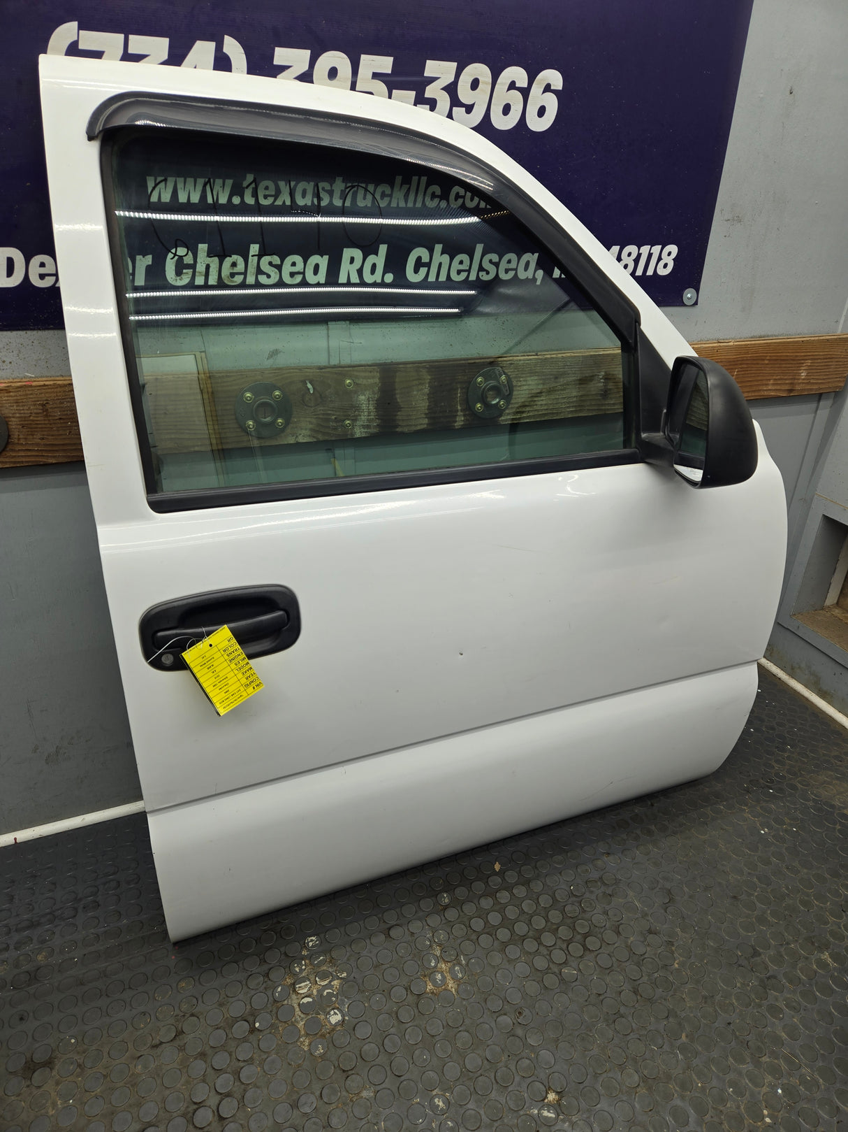 1999-2006 Chevrolet Silverado / GMC Sierra 1500 2500 3500 HD Front Passenger side Door RH