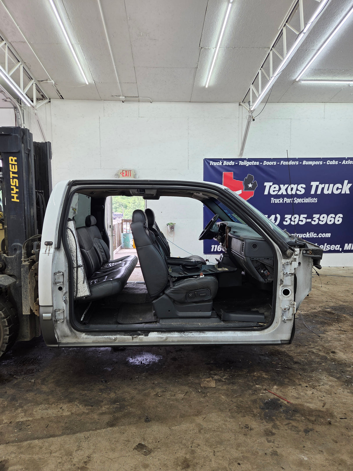 1999-2007 Chevrolet Silverado / GMC Sierra 1500 2500 HD 3500HD Extended Cab Body