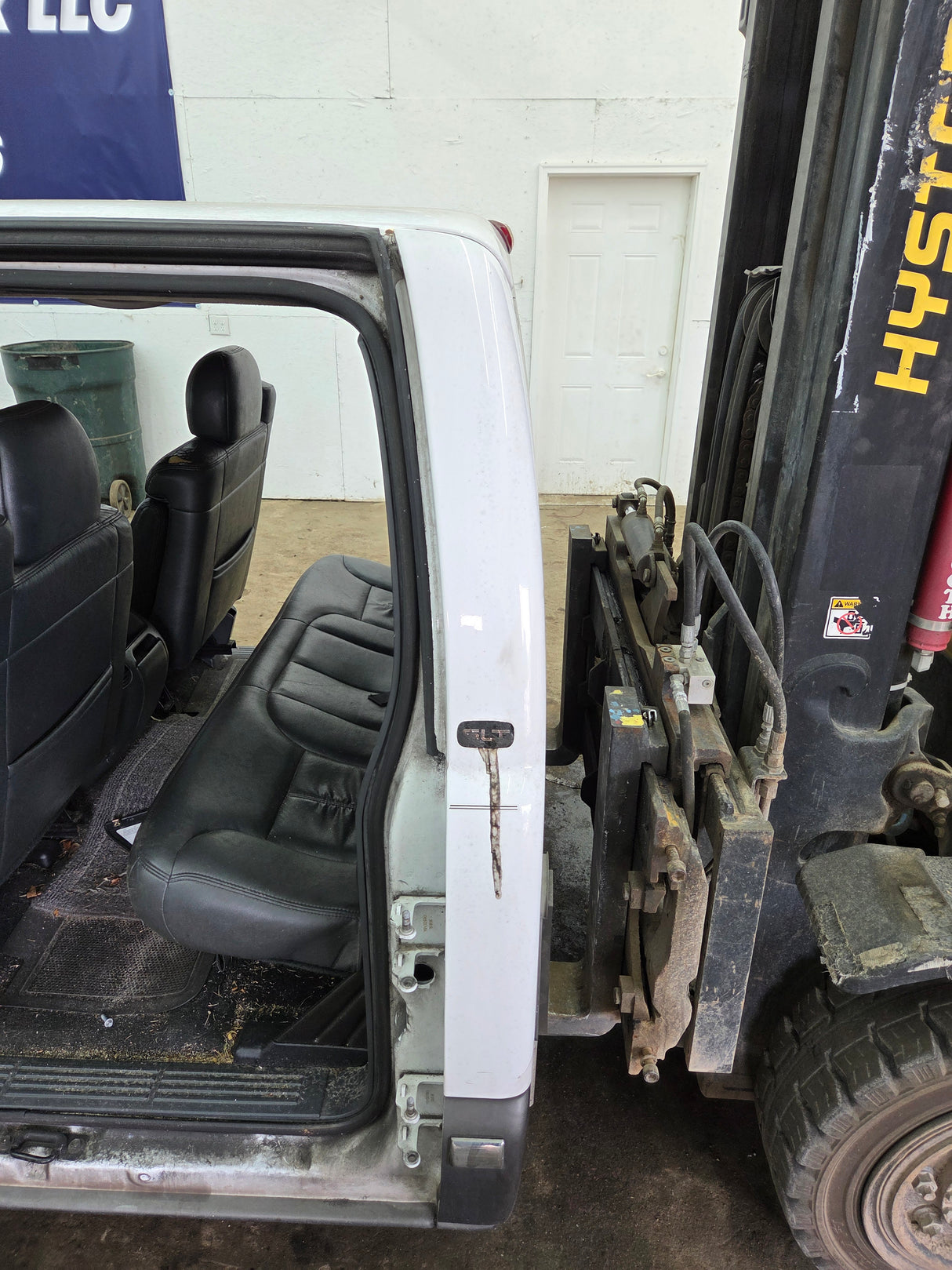 1999-2007 Chevrolet Silverado / GMC Sierra 1500 2500 HD 3500HD Extended Cab Body