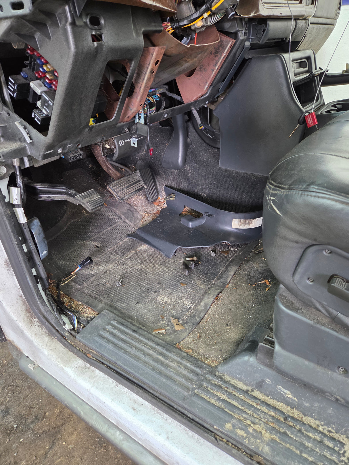 1999-2007 Chevrolet Silverado / GMC Sierra 1500 2500 HD 3500HD Extended Cab Body