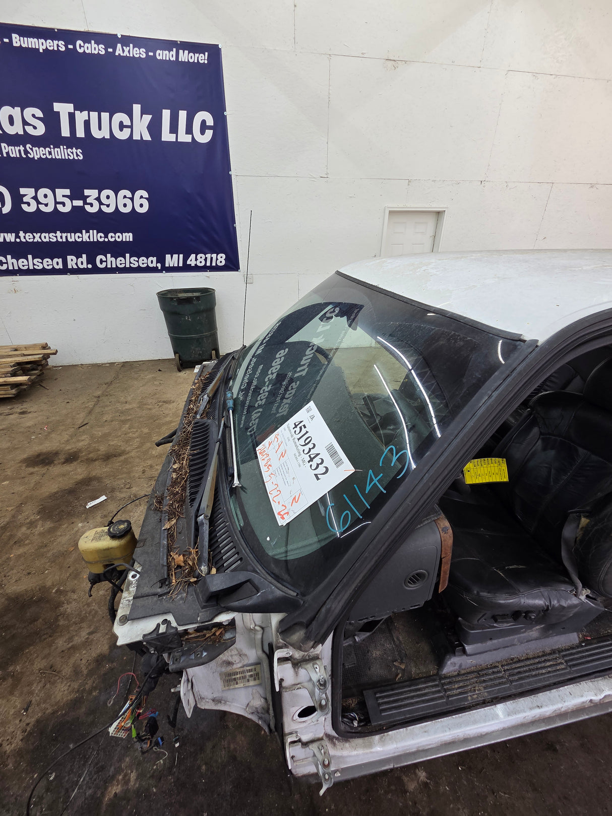 1999-2007 Chevrolet Silverado / GMC Sierra 1500 2500 HD 3500HD Extended Cab Body