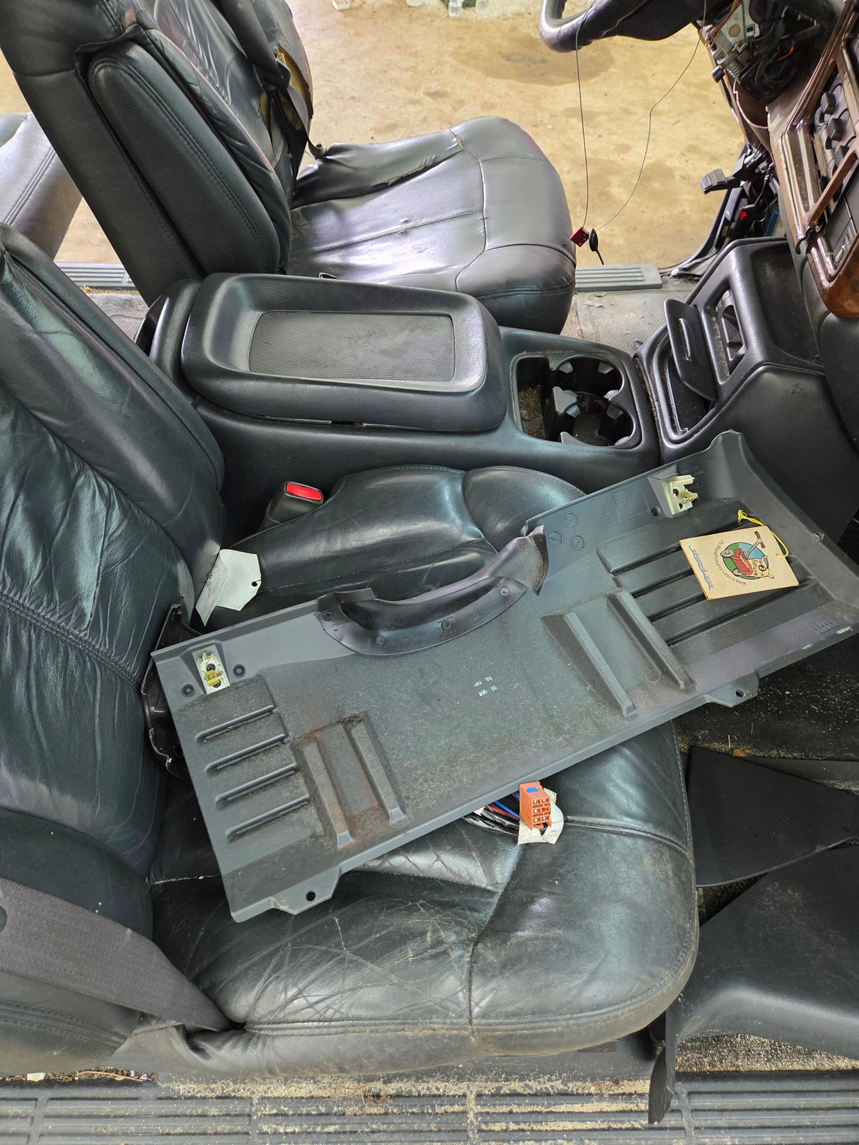 1999-2007 Chevrolet Silverado / GMC Sierra 1500 2500 HD 3500HD Extended Cab Body