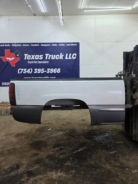 1999-2007 Chevrolet Silverado / GMC Sierra 1500 2500HD 3500HD 6' 6" Short Truck Bed