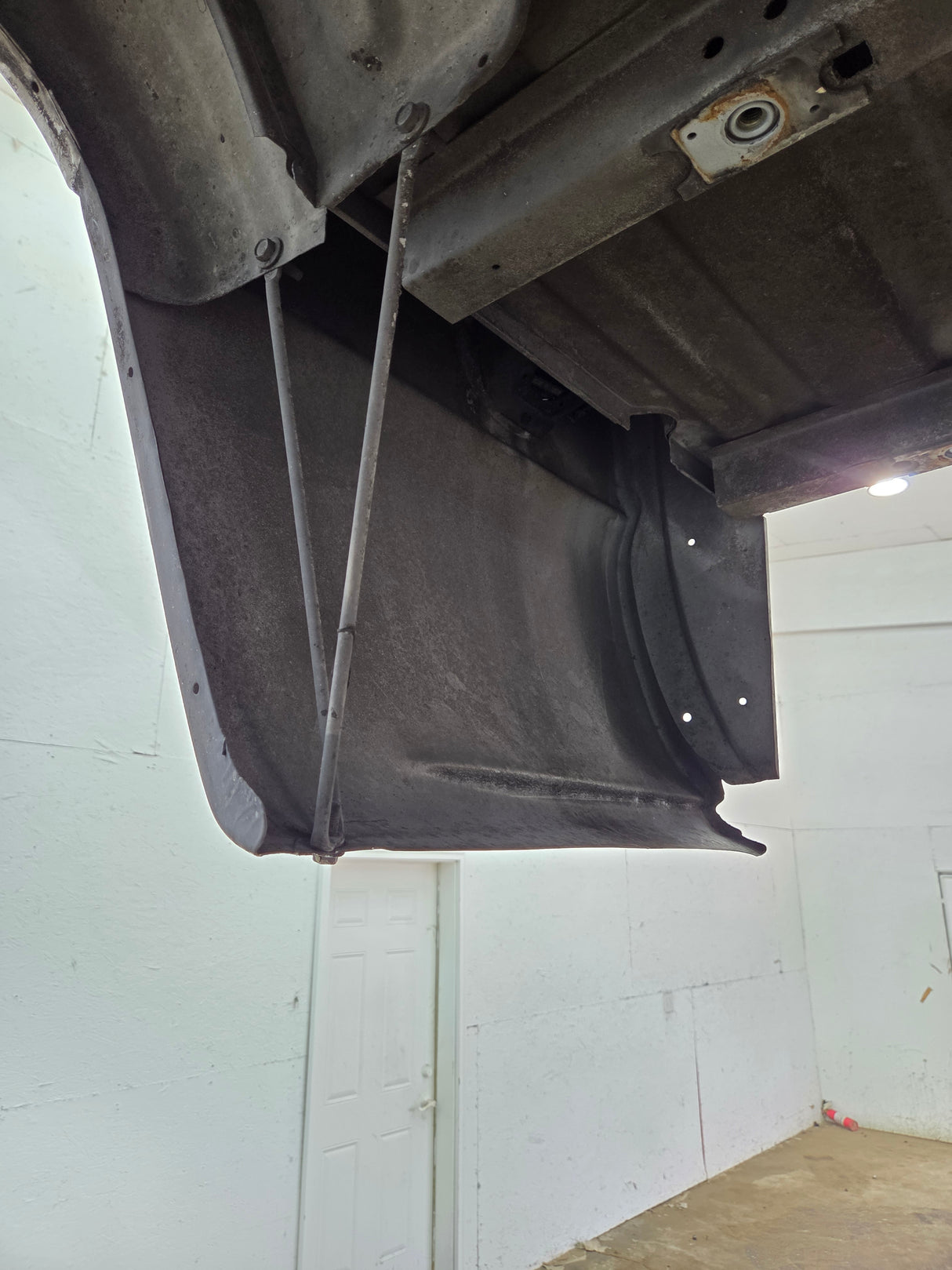 1999-2007 Chevrolet Silverado / GMC Sierra 1500 2500HD 3500HD 6' 6" Short Truck Bed