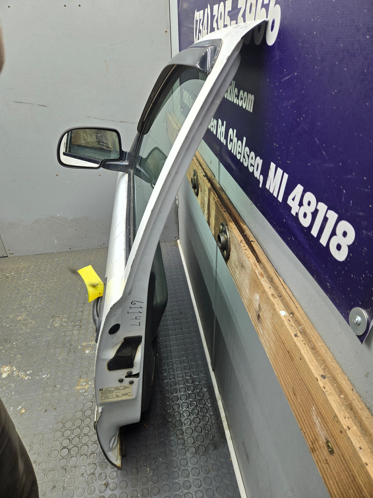 1999-2006 Chevrolet Silverado / GMC Sierra 1500 2500 3500 HD Driver Side Front Door LH - Grey
