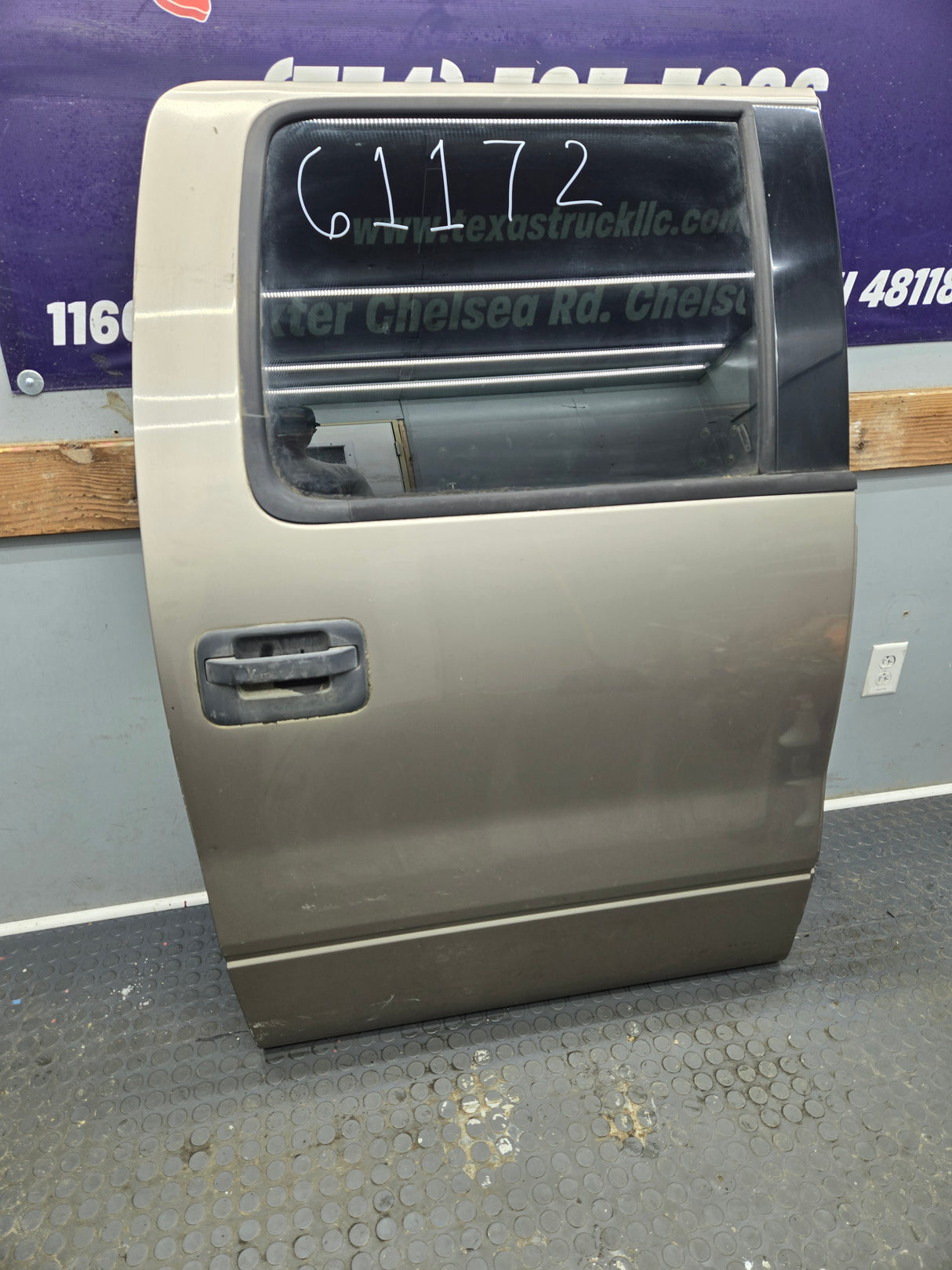 2004-2008 Ford F150 Passenger Side Rear Crew Cab Door RH