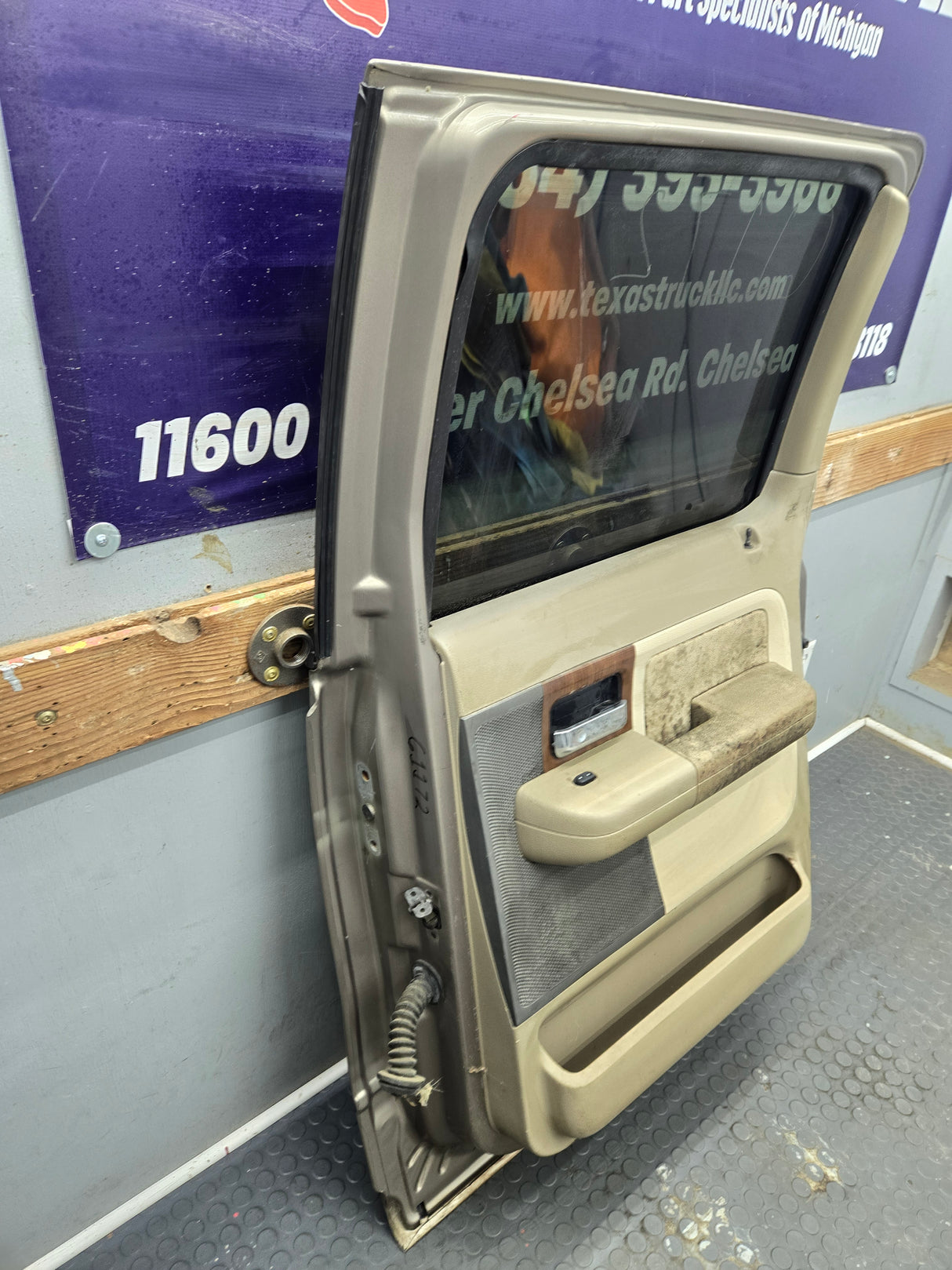 2004-2008 Ford F150 Passenger Side Rear Crew Cab Door RH