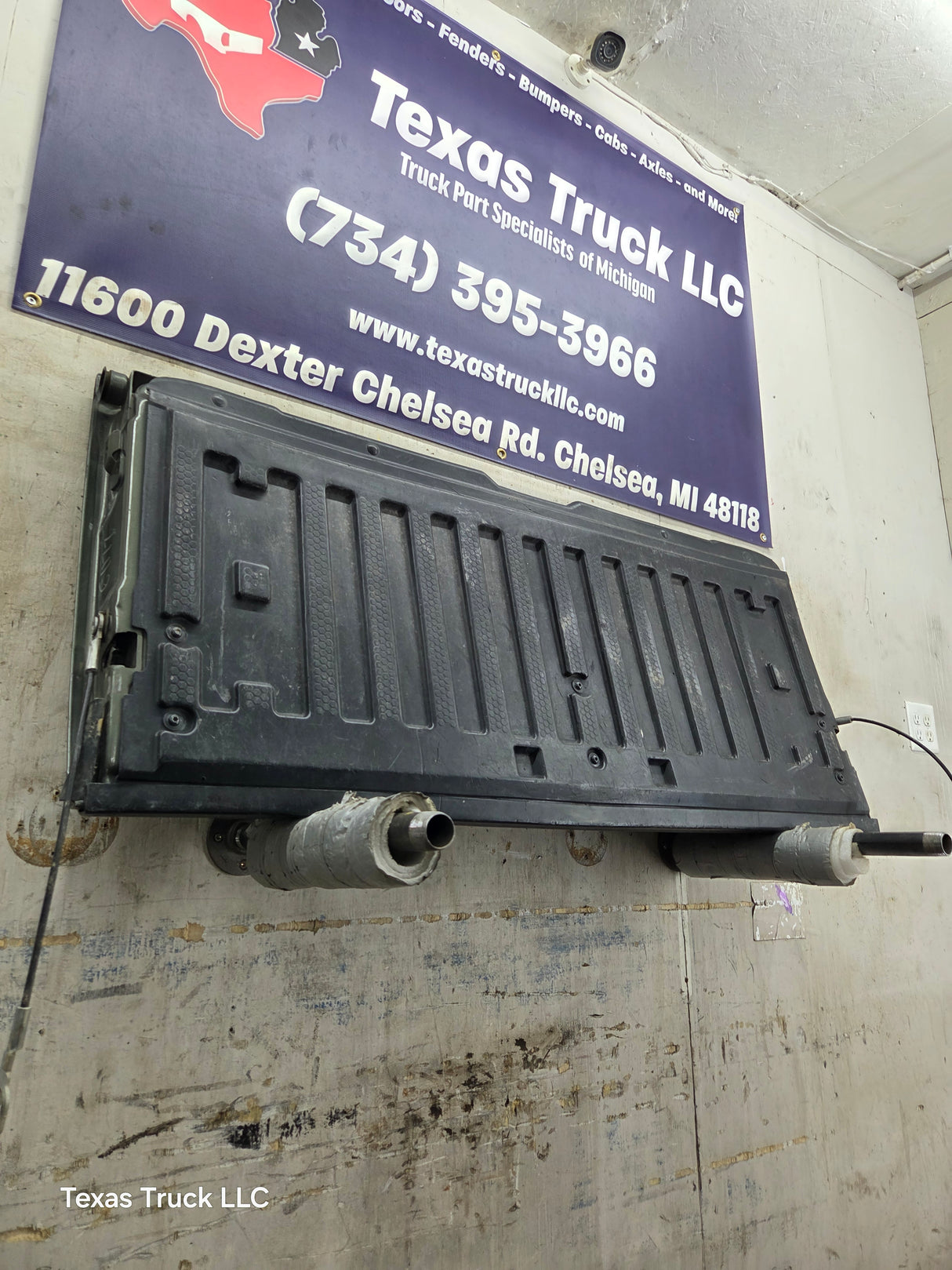 2002-2005 Ford Explorer Tailgate