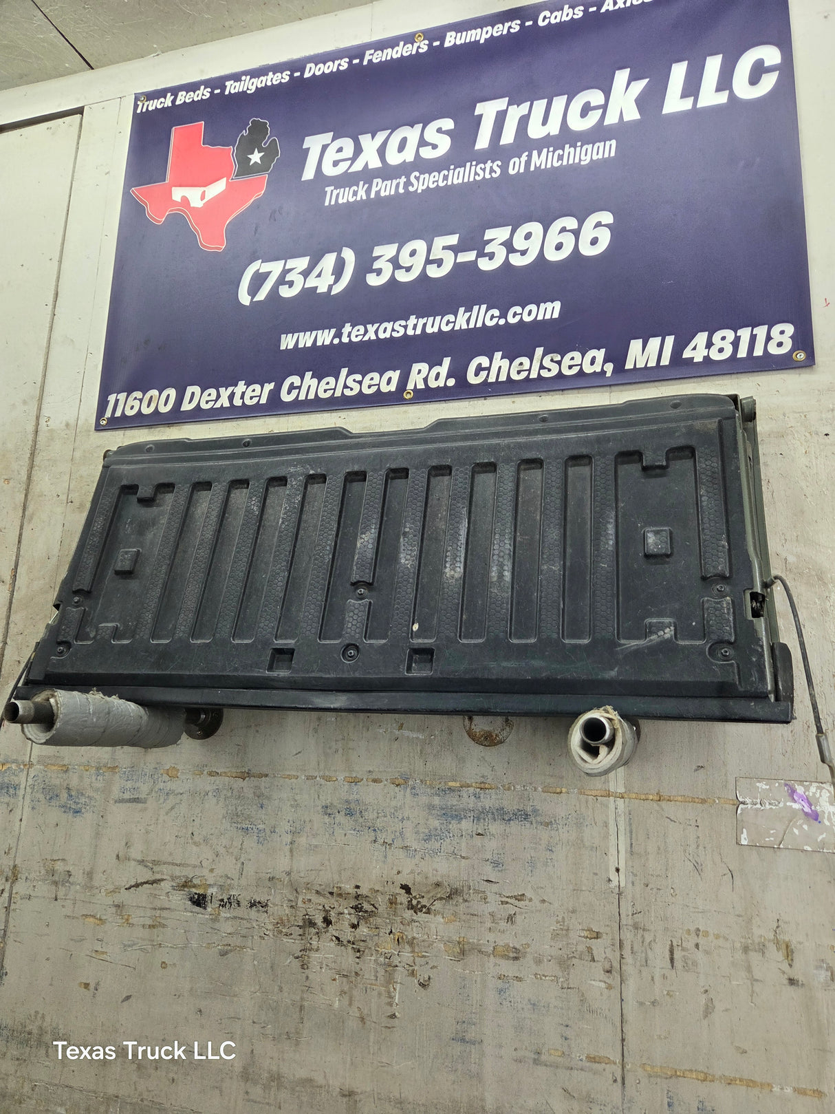 2002-2005 Ford Explorer Tailgate