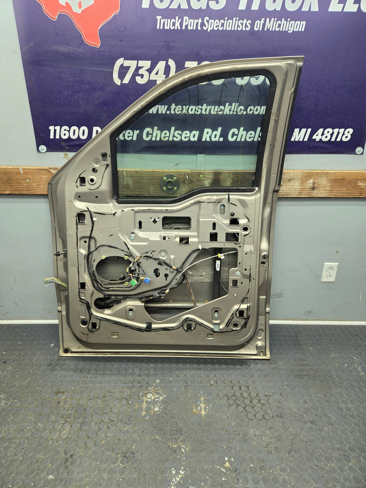 2004-2008 Ford F150 Crew Cab Passenger Front Door