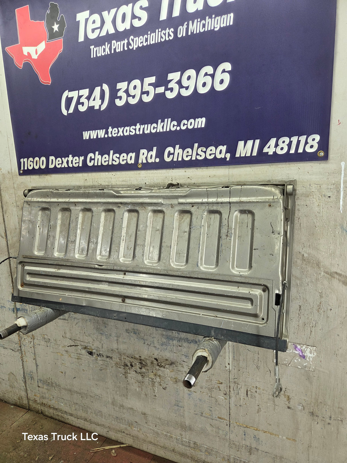 1997-2003 Ford F150 Step Side / Flare Side Tailgate