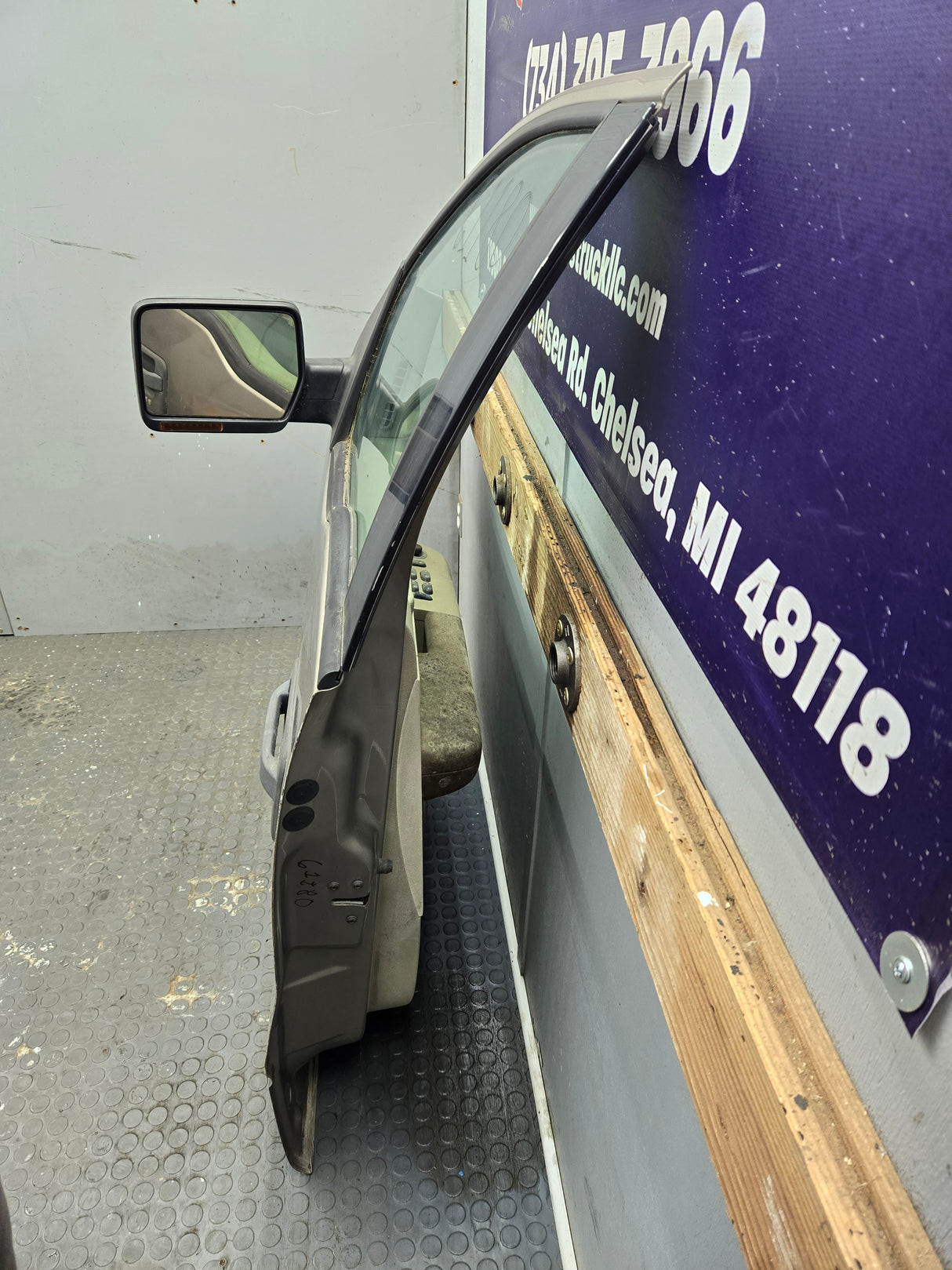 2004-2008 Ford F150 Driver Side Extended/Regular Cab Front Door LH